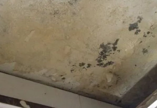 湄潭阳台漏水维修公司分享下湄潭卫生间渗水维修需要注意哪些问题。